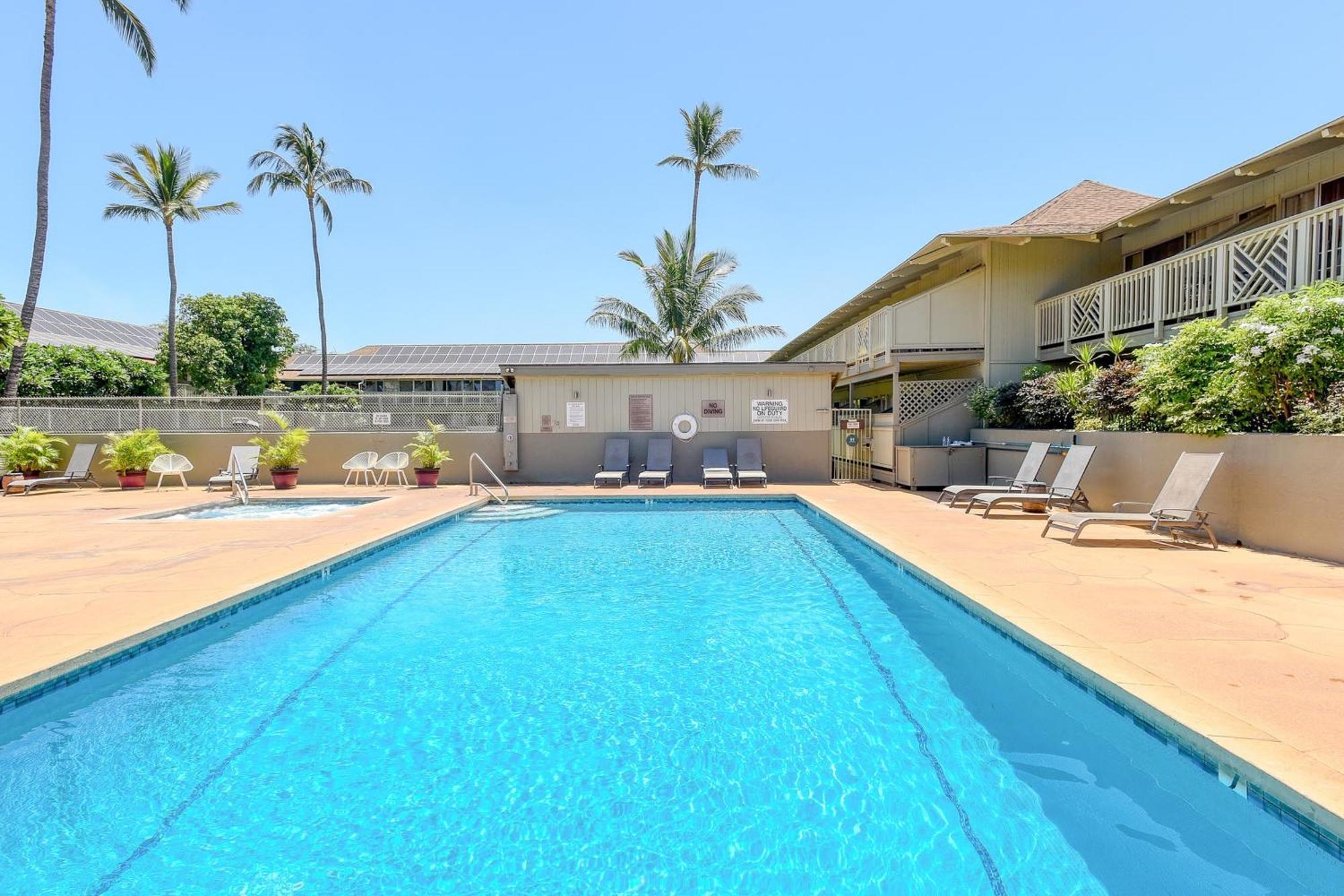 Kihei Bay Surf 140 Hotel Exterior photo